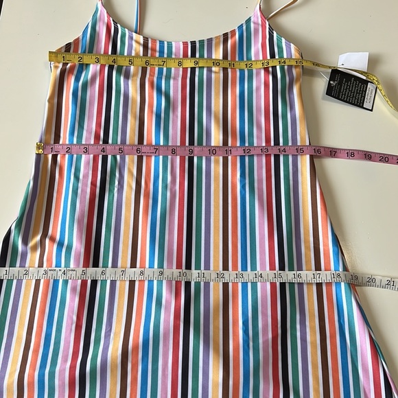 NWT Onzie Active Dress Multi Color Stripes Built in Shorts Size S/M - Picture 7 of 12